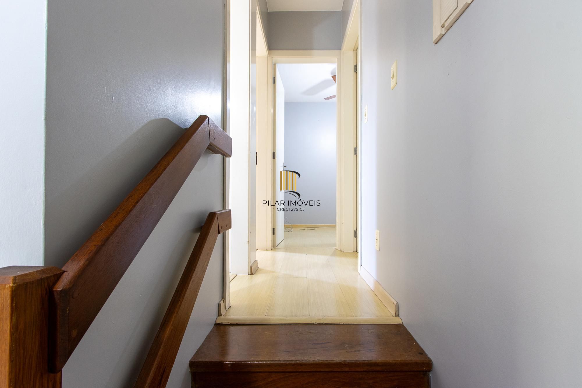 Casa de Condomínio 3 dormitórios no bairro Cristal