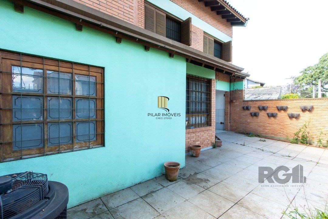 Casa 5 dormitórios no bairro Nonoai