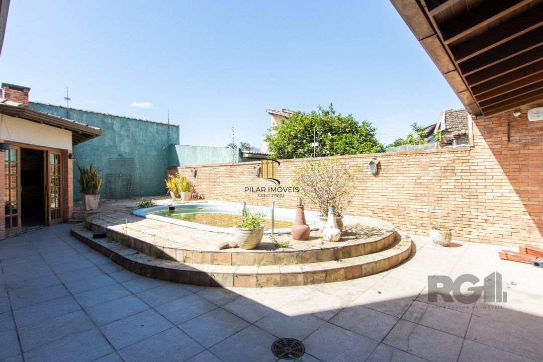 Casa 5 dormitórios no bairro Nonoai