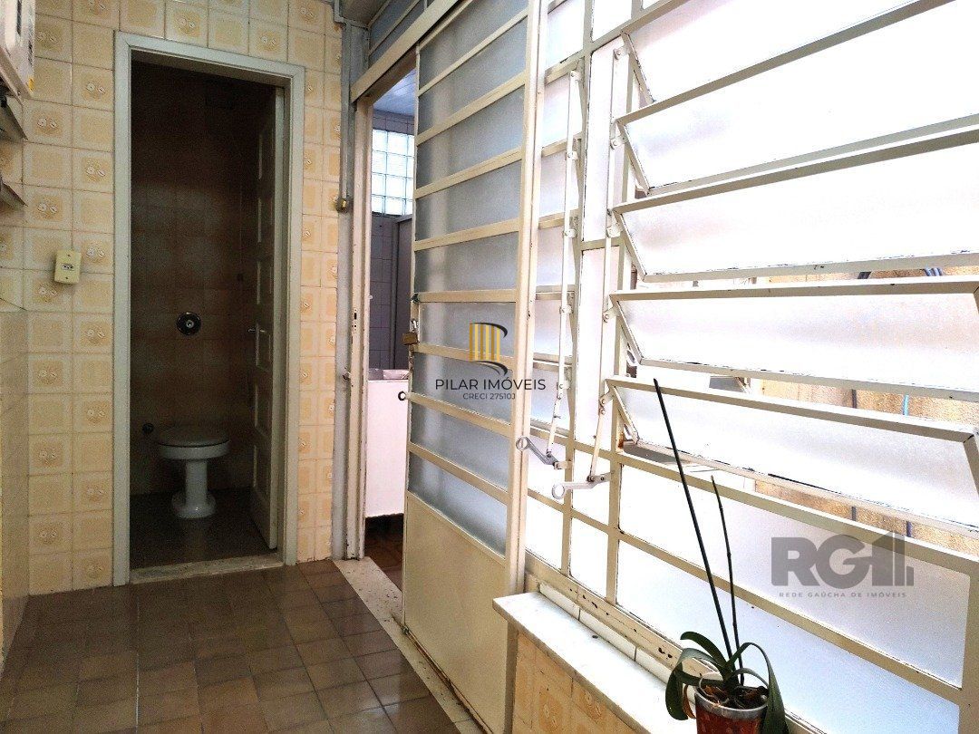 Apartamento Garden, 2 quartos, 1 suite, 2 banheiros, dependência de empregada - Bairro Petrópolis