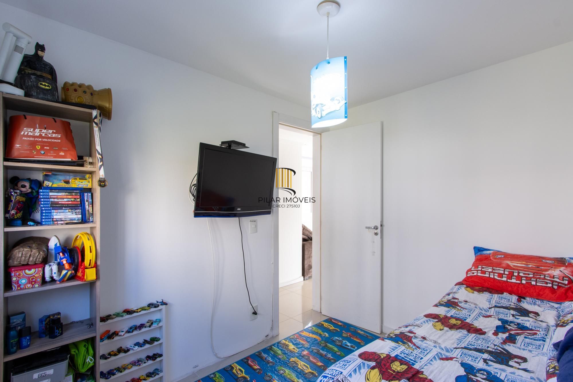Apartamento térreo, semi mobiliado, com 54,81 m² de área privativa, 3 dormitórios e 1 vaga de garagem2