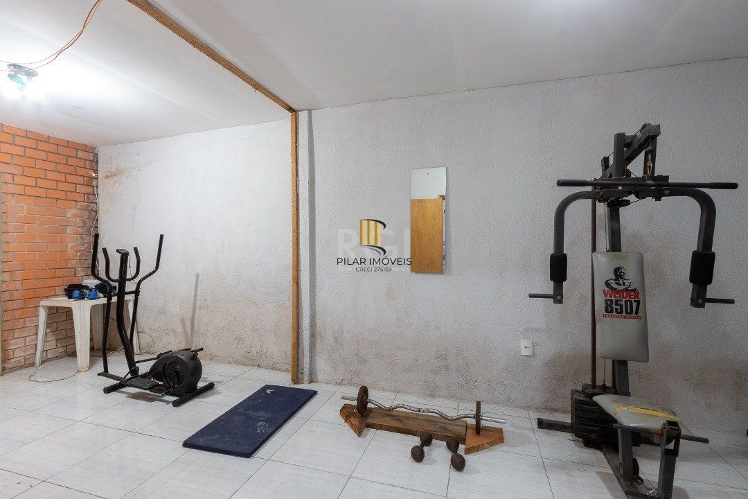 Sobrado para Venda - 300m², 3 dormitórios, sendo 1 suites, 3 vagas - Cavalhada