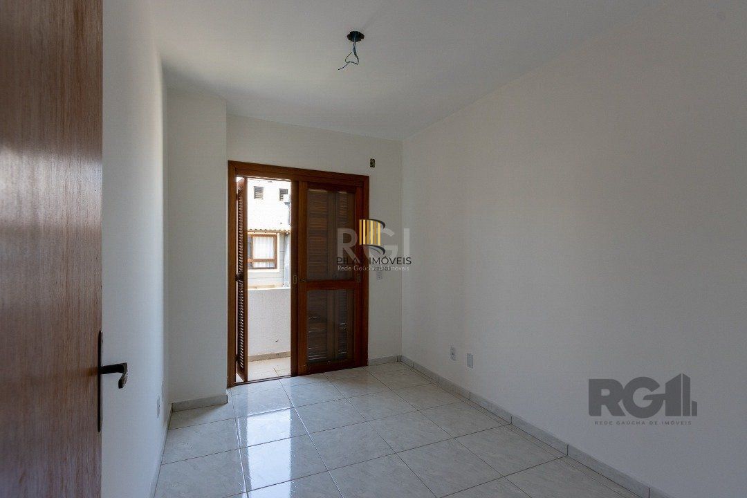 Casa 3 dormitórios no bairro Guarujá