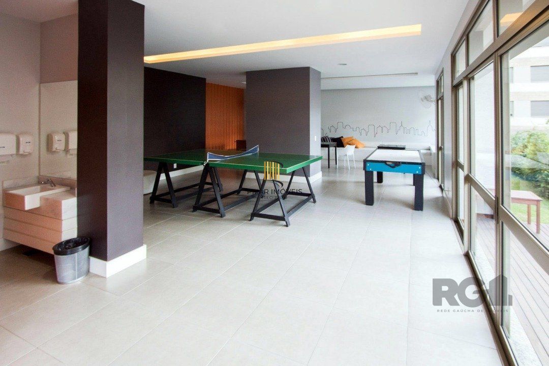 Apartamento 6 dormitórios no bairro Cavalhada