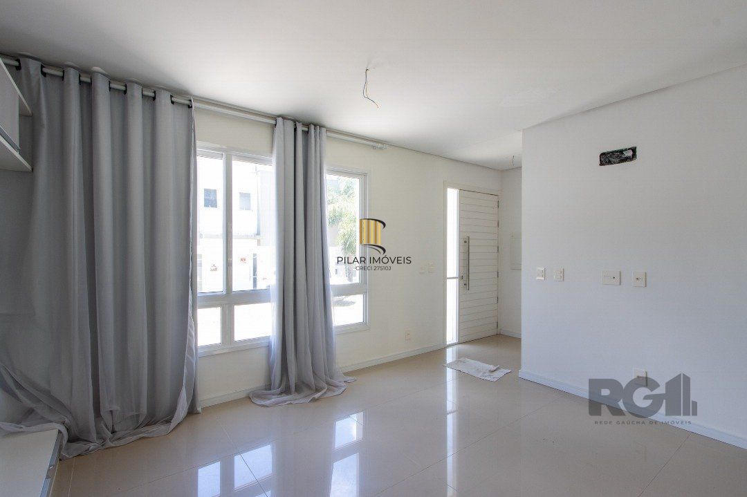 Casa em Condomínio, 197m², 3dormitórios, bairro Glória