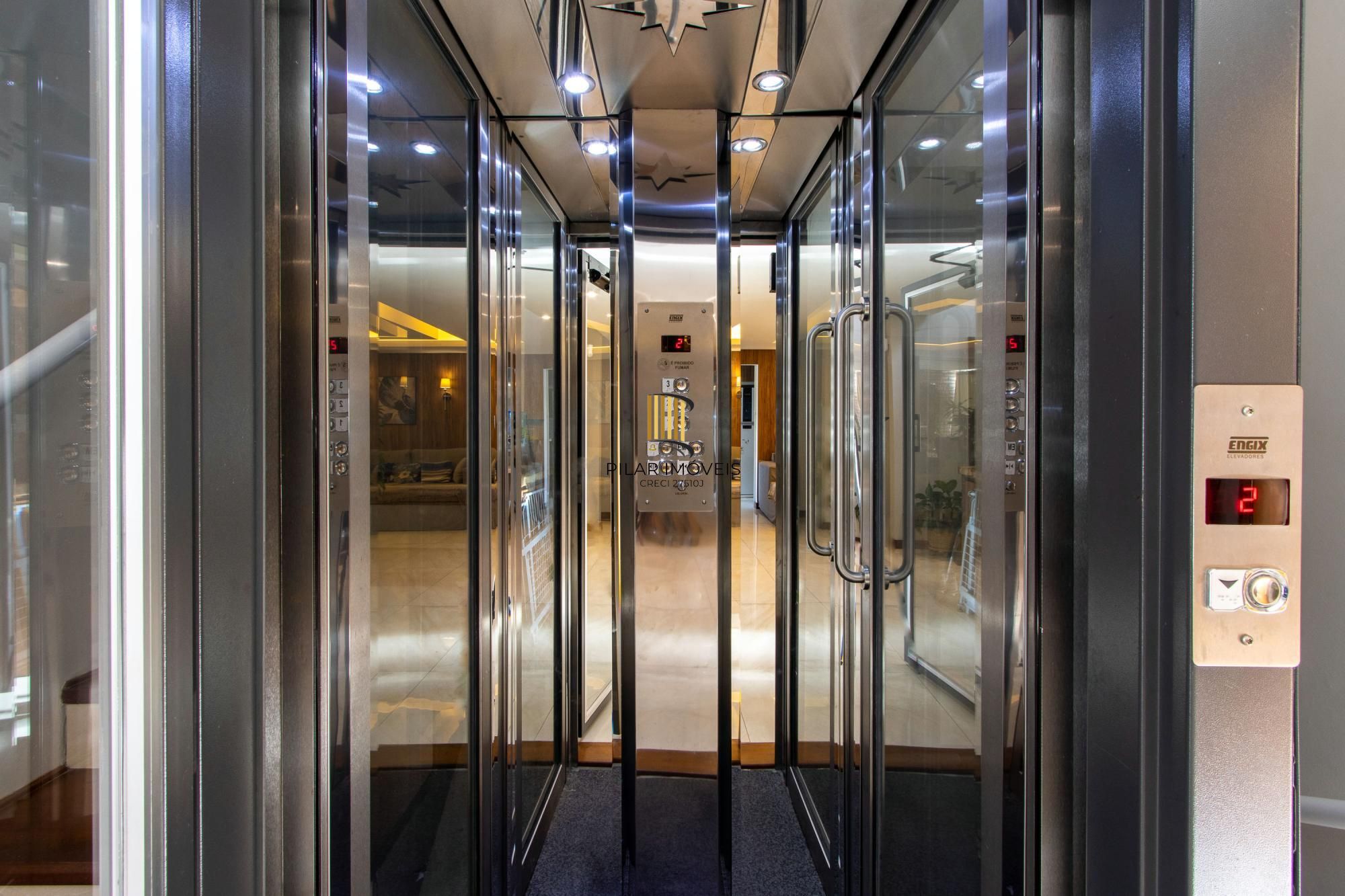 Casa 4 dormitórios com elevador