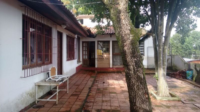 Casa para Venda - 320m², 3 dormitórios, sendo 1 suites, 4 vagas - Cristal