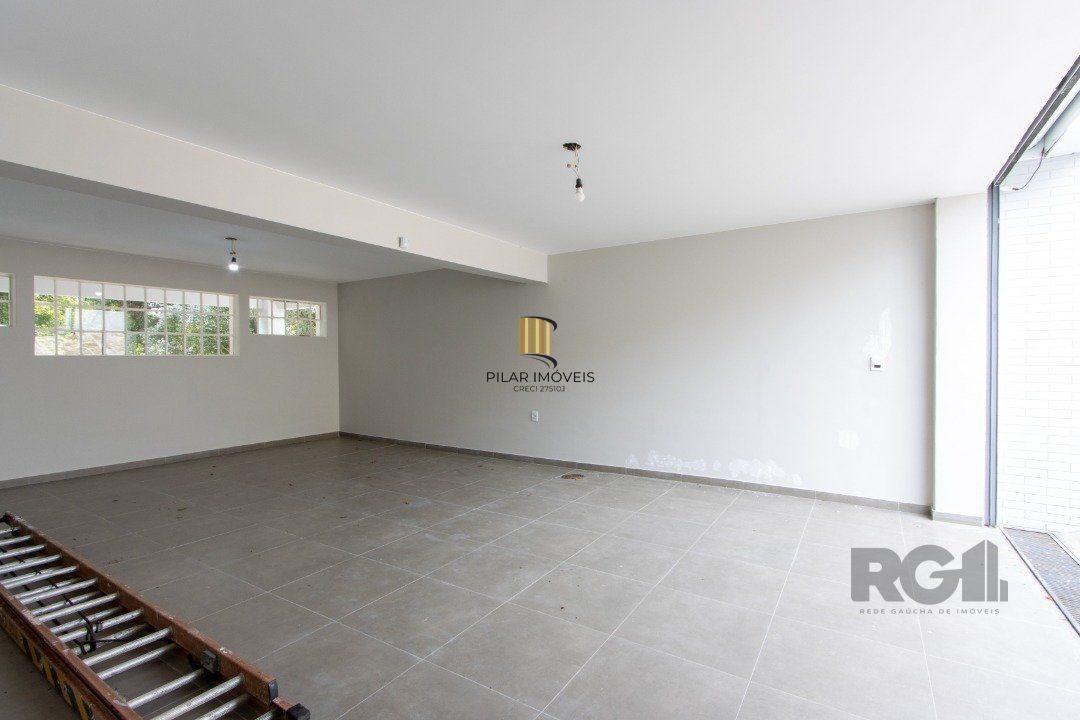 Casa | 3 quartos | 2 Suítes | 4 vagas cobertas | 260m2 Privativos | Bairro Santa Tereza