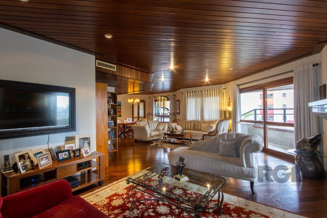 Apartamento 4 dormitórios no bairro Petrópolis