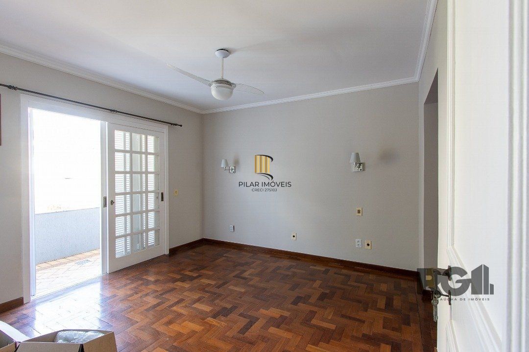 BELO SOBRADO, 3 QUARTOS, 1 SUITE, PISCINA, 320m² PRIVATIVOS - TRISTEZA