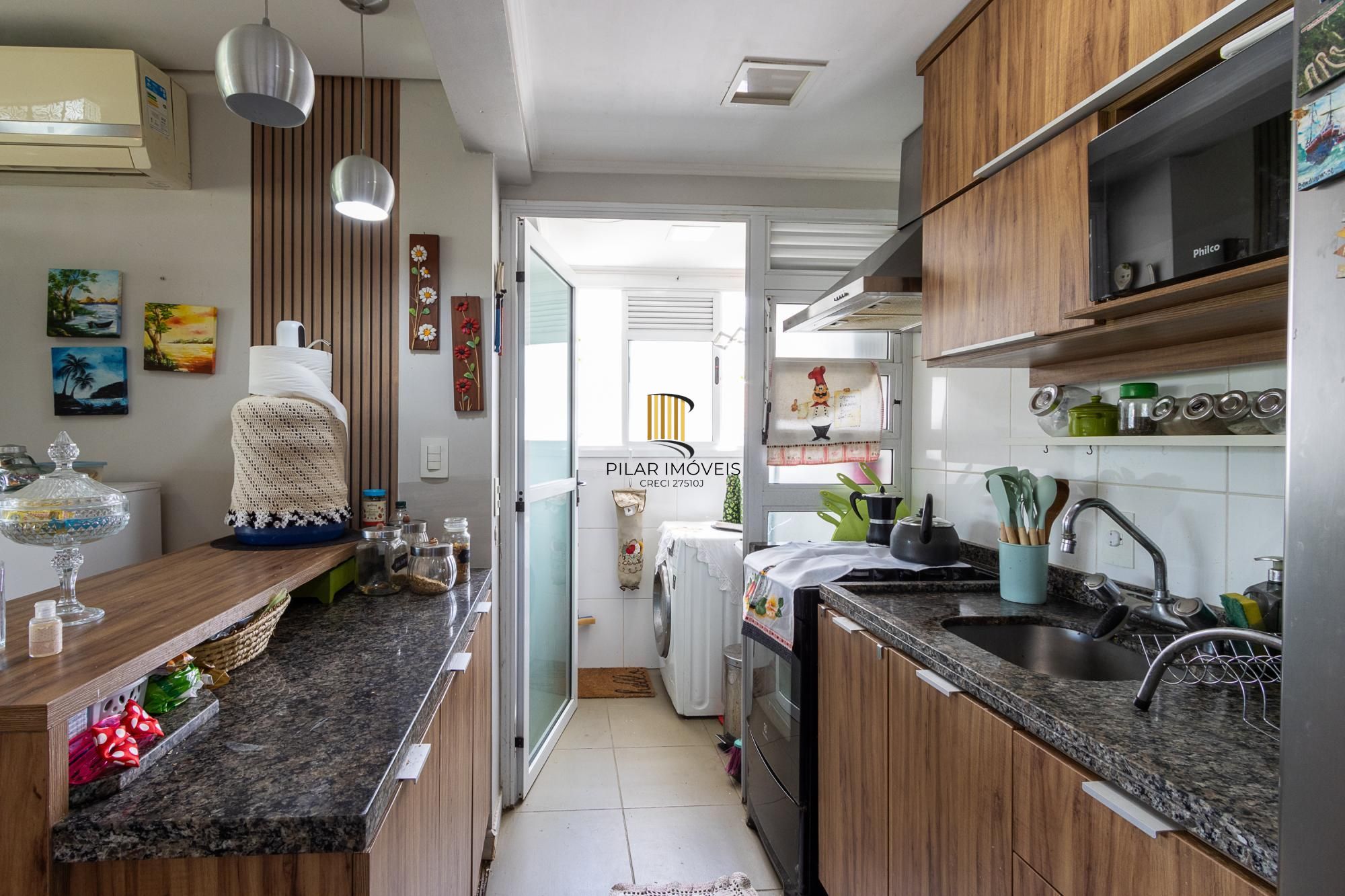 **Apartamento Mobiliado de 3 Quartos na Tristeza, Porto Alegre - Venda por R$ 595.000,00**