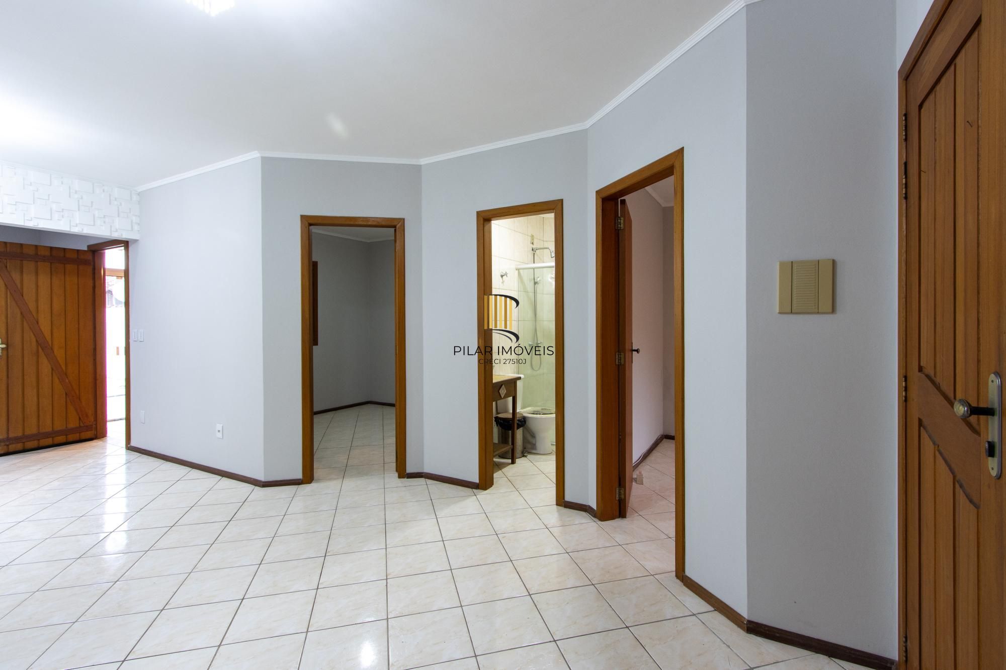 Casa térrea com 2 dormitórios I Bairro Hípica