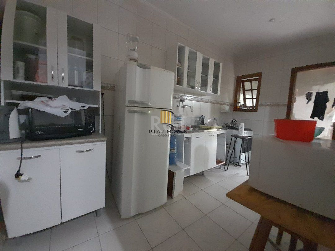 Casa para Venda com 3 dormitórios, sendo 1 suites e 3 vagas no bairro Ipanema