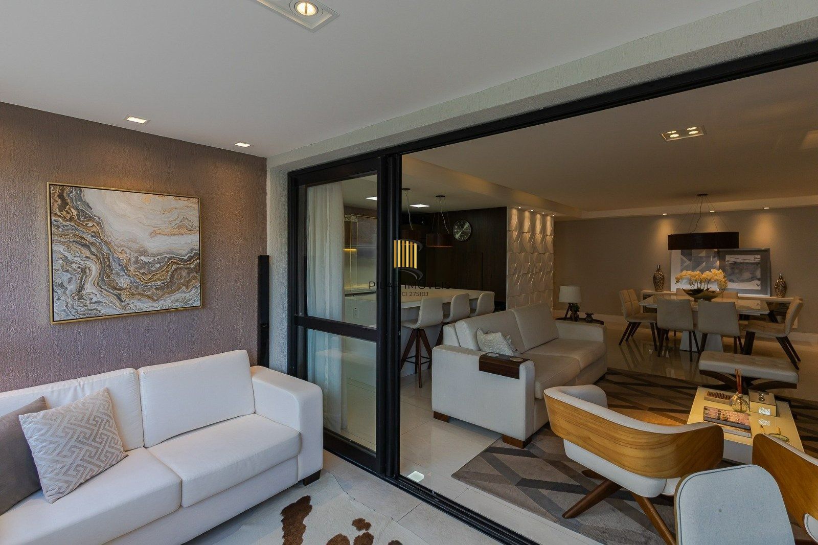 Apartamento 136 m² 3 suítes e 3 vagas de garagem no bairro Chácara das Pedras.