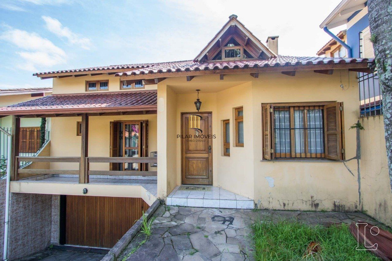 Casa para Venda com 3 dormitórios, sendo 1 suites, e 3 vagas no bairro Imperial Parque