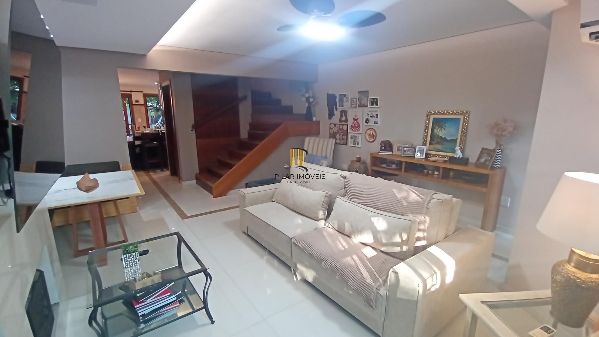 Casa de Condomínio com 3 Suítes, no bairro Tristeza