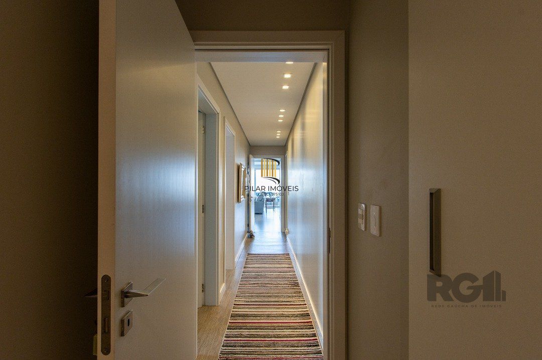 Apartamento 3 dormitórios no bairro Menino Deus