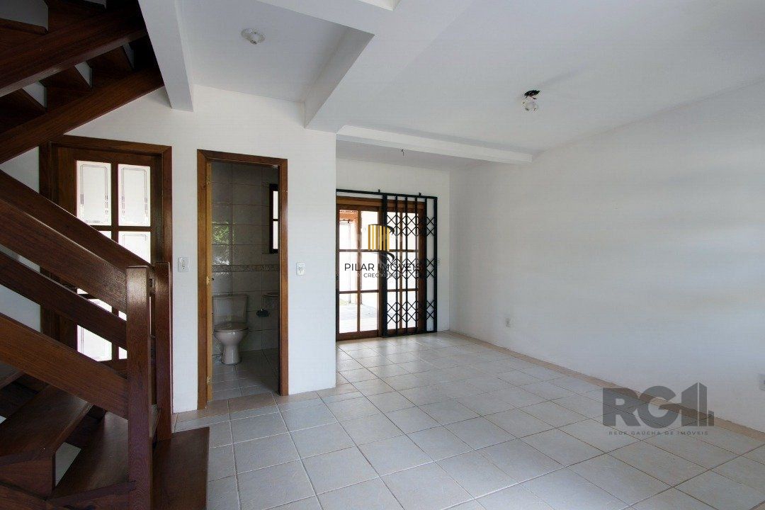 Casa 3 dormitórios no bairro Serraria