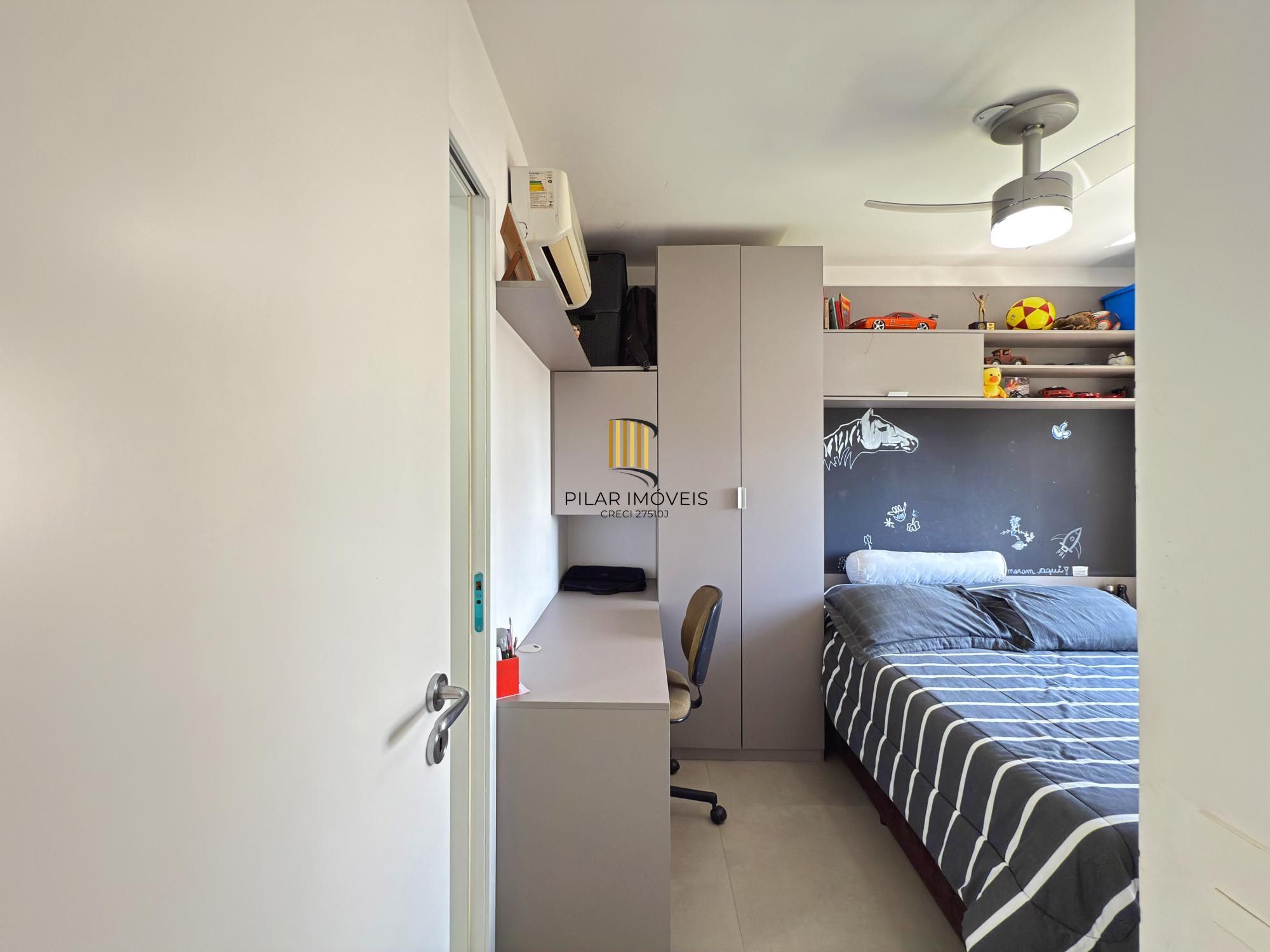 Apartamento 03 Suítes bairro Cristal, 88,97m² de área privativa, semimobiliada e 02 vagas de garagens cobertas.