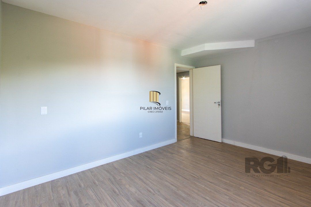 Sobrado novo,  4 quartos (1 suite), 440m² privativos - Bairro Guarujá