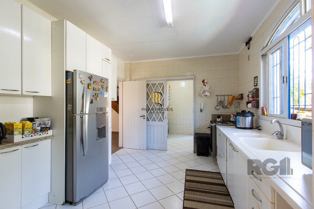 Casa 4 dormitórios no bairro Jardim Isabel
