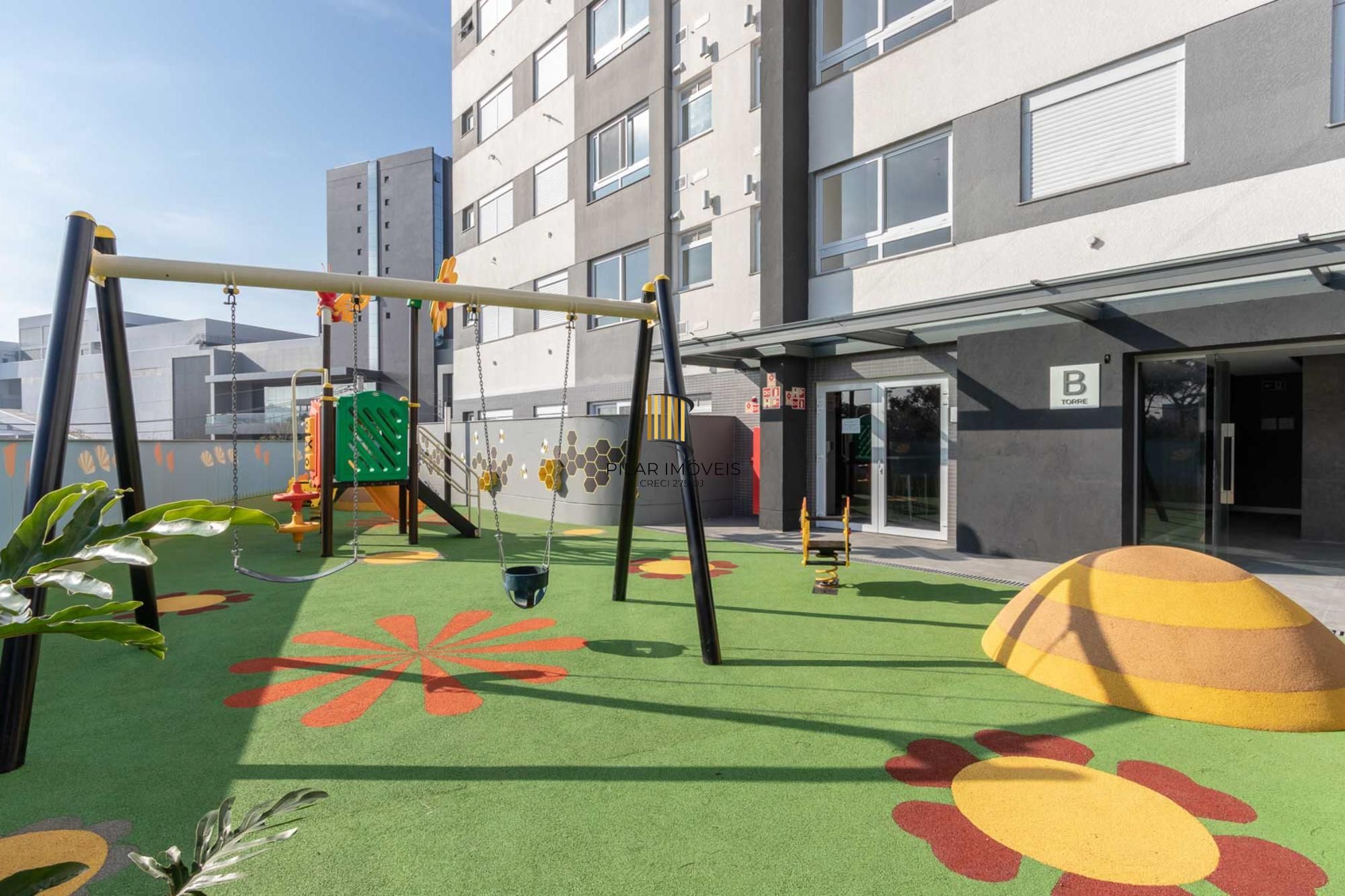 Apartamento à venda no bairro Teresópolis em Porto Alegre.