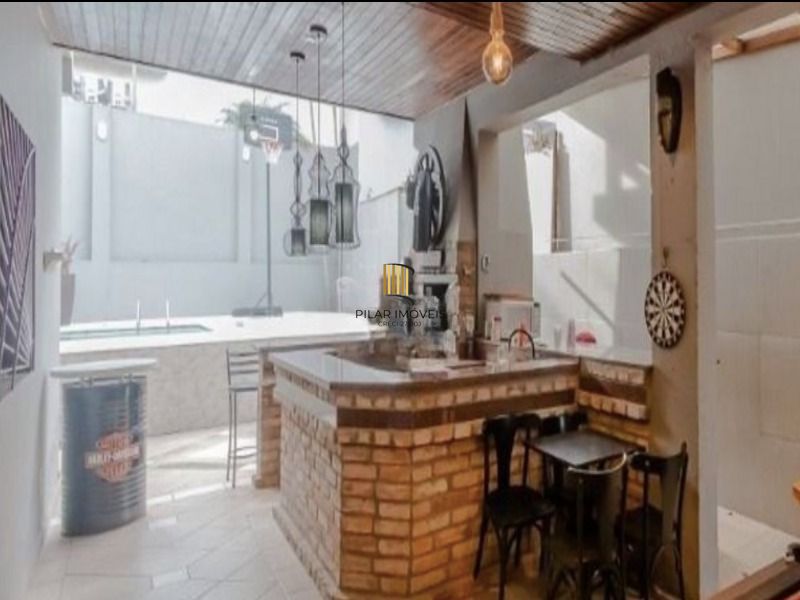 Casa com ótima localização proximo ao shopping IGUATEMI