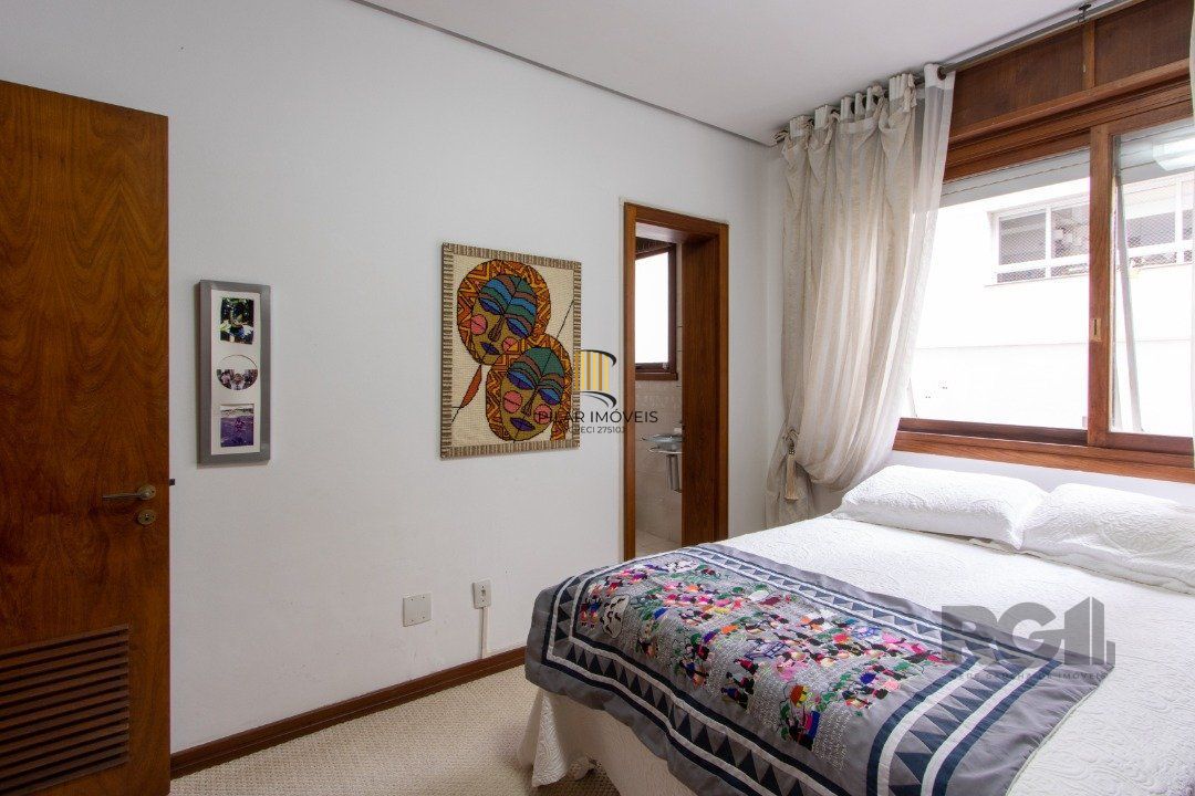 Apartamento 4 dormitórios no bairro Petrópolis