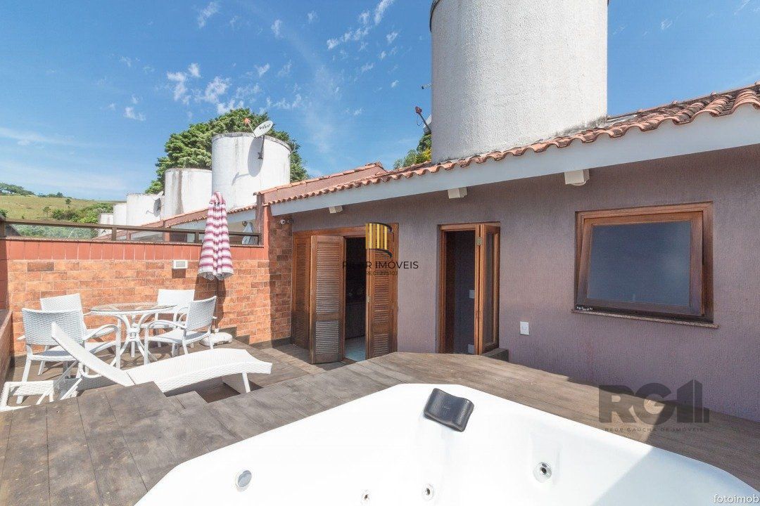 Casa Condominio para Venda - 307m², 5 dormitórios, sendo 1 suites, 4 vagas - Cristal