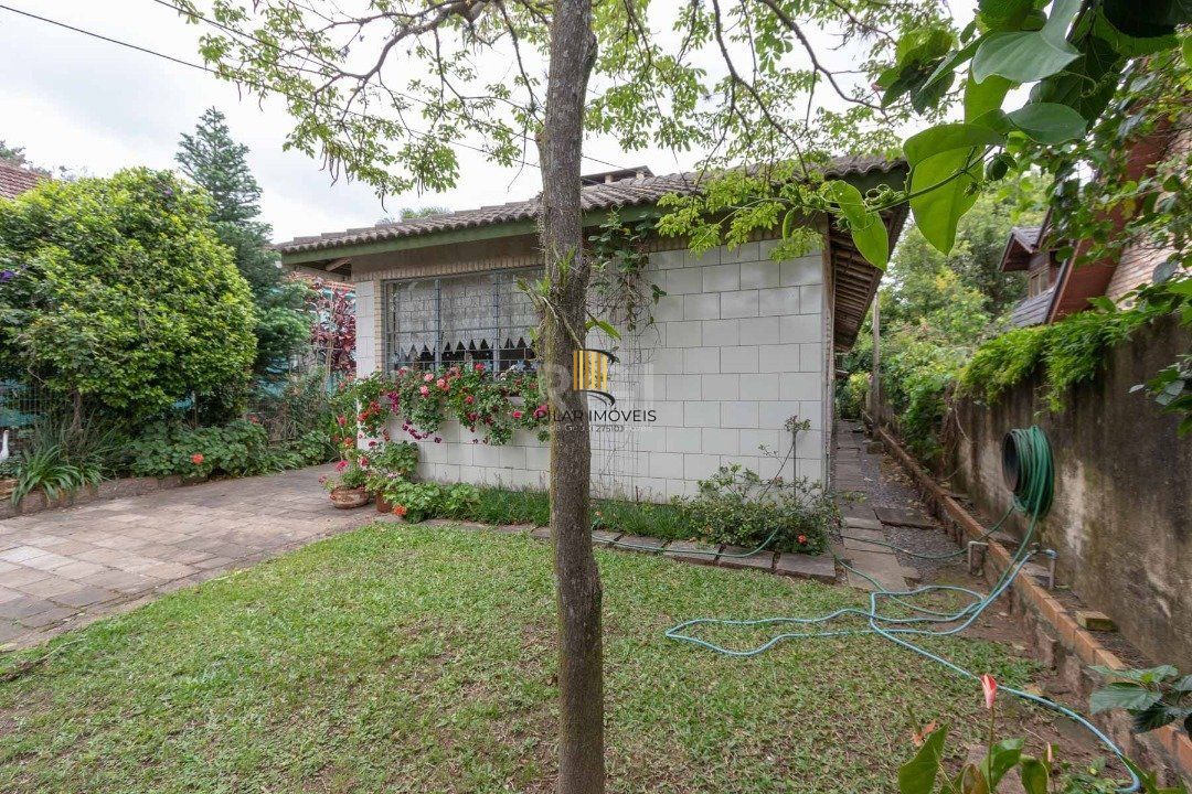 Casa para Venda - 200.81m², 4 dormitórios, sendo 1 suites, 5 vagas - Tristeza