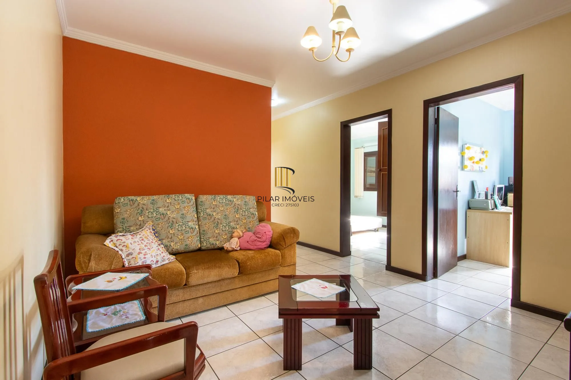 Casa Residencial ou Comercial, com 3 quartos (1 suite), 229m² privativos - Bairro Tristeza