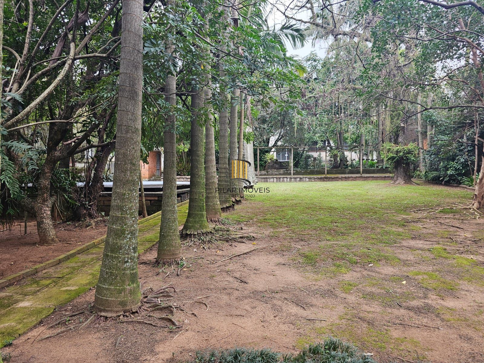 Terreno próprio para construção de condomínio de casas ou apartamentos