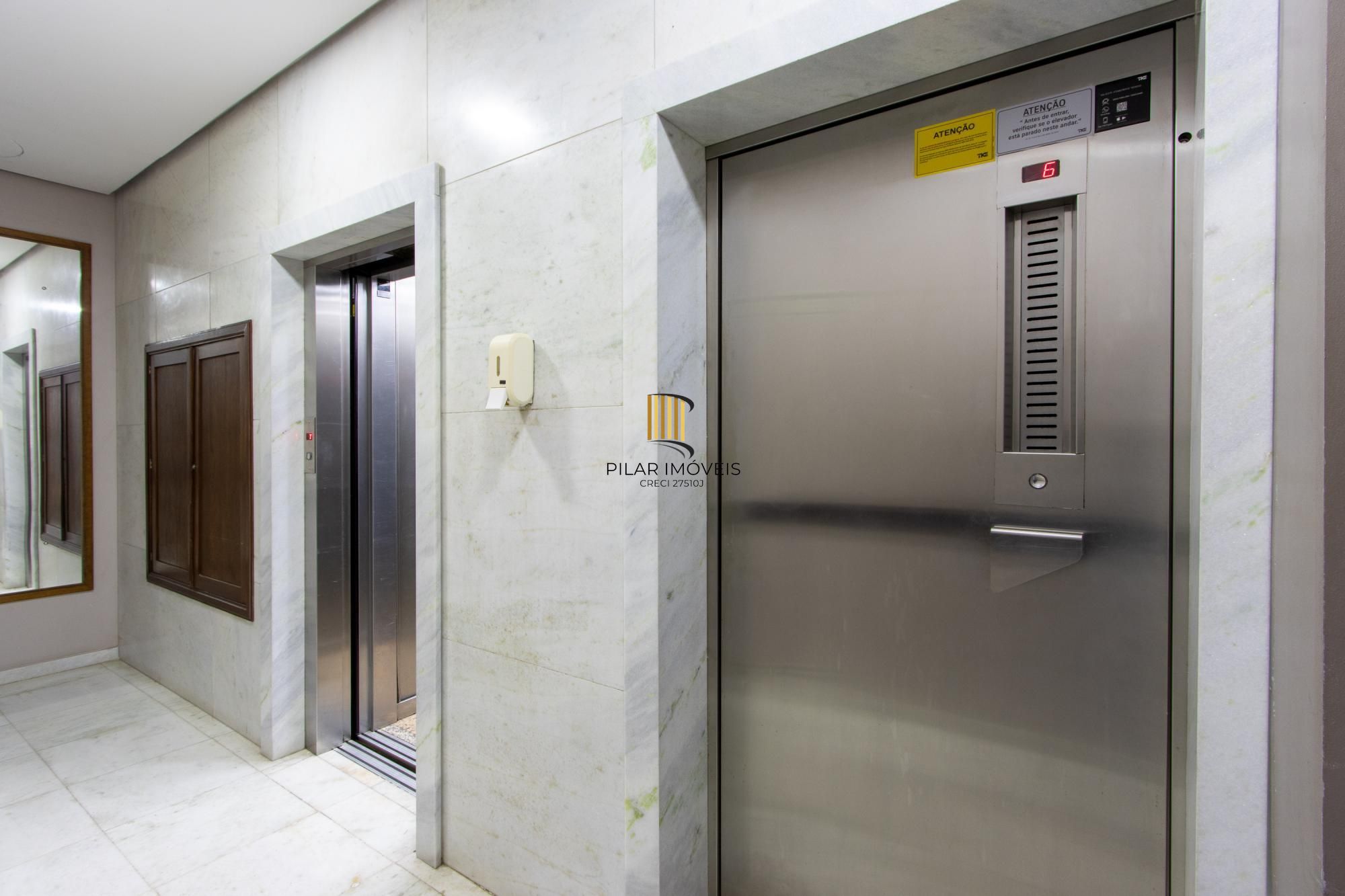 Apartamento de 2 dormitórios e uma vaga,  com infraestrutura