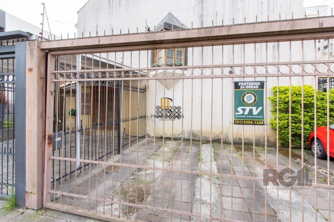 Casa de 3 dormitórios à venda na Tristeza - Zona sul de Poa.