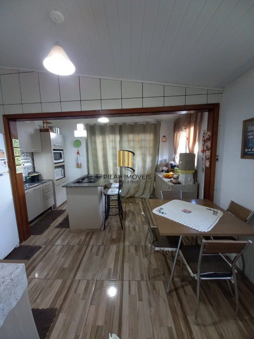 Casa 4 dormitórios no bairro Hípica