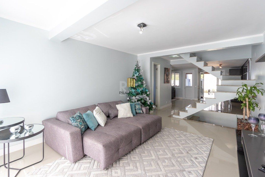 Casa para Venda - 168m², 3 dormitórios, sendo 1 suites, 2 vagas - Imperial Park