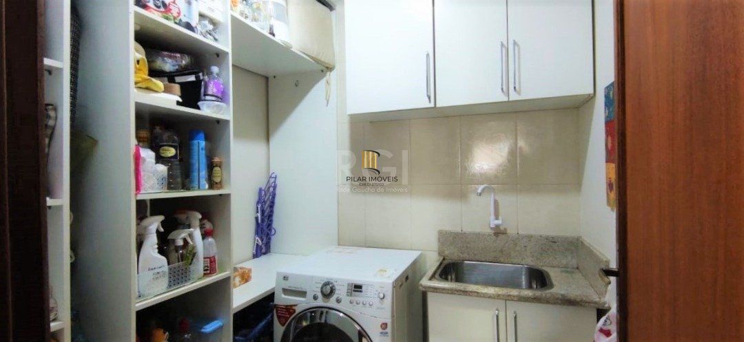 Casa para Venda - 179m², 3 dormitórios, sendo 1 suites, 5 vagas - Hípica