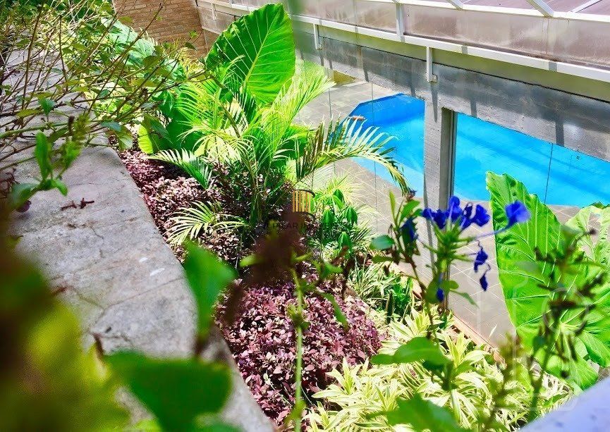 Casa para Venda - 570m², 3 dormitórios, sendo 1 suites, 2 vagas - Hípica