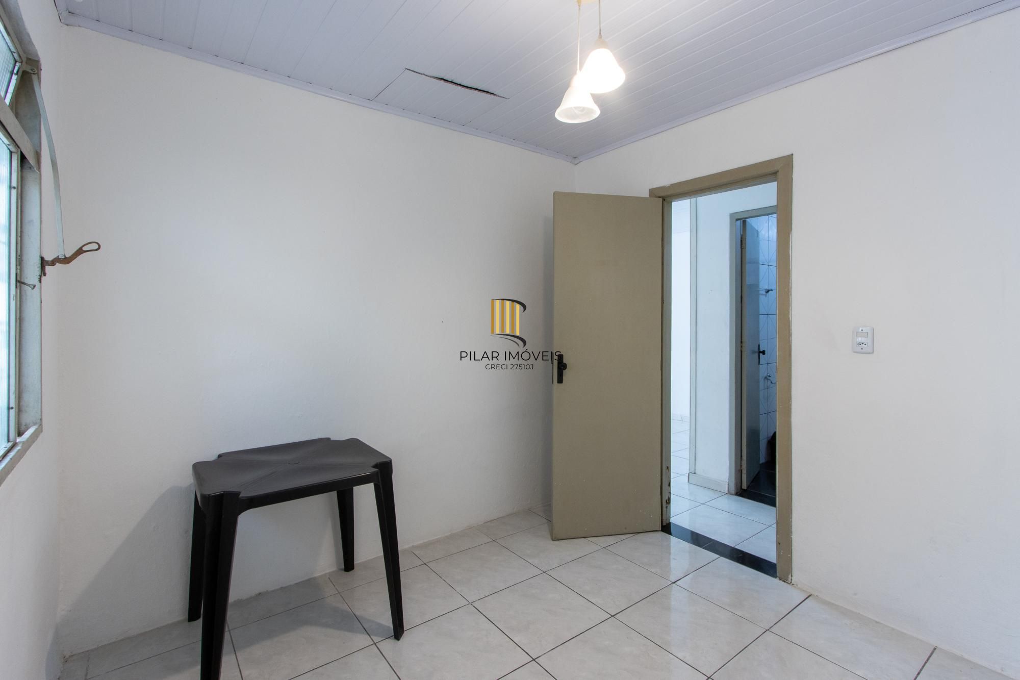 CASA TRÊS DORMITÓRIOS NA RESTINGA NOVA