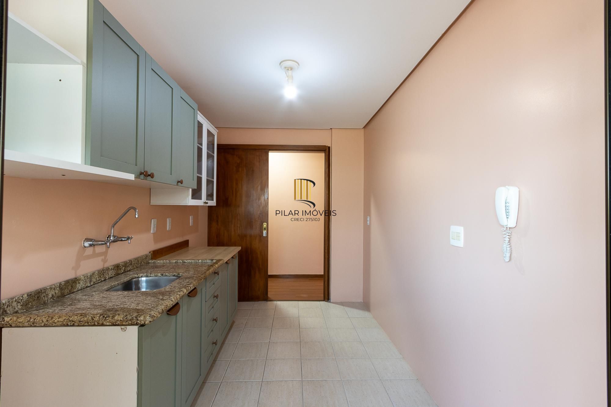 Apartamento 3 quartos, 1 suite, dependência, sacada com churrasqueira, 2 vagas - Bairro Menino Deus