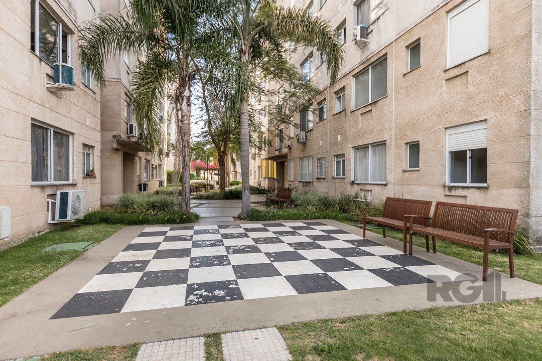 Apartamento  com 2 quartos e 1 banheiro no total