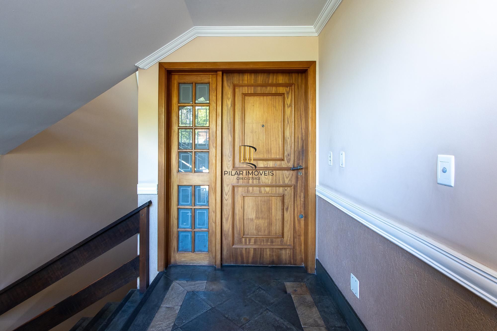 Apartamento bairro Cavalhada com 03 dormitórios, gabinete e 2 vagas 134,35m2 privativos!