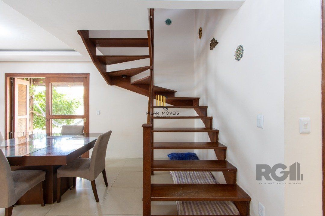 Casa 4 dormitórios no bairro Hípica
