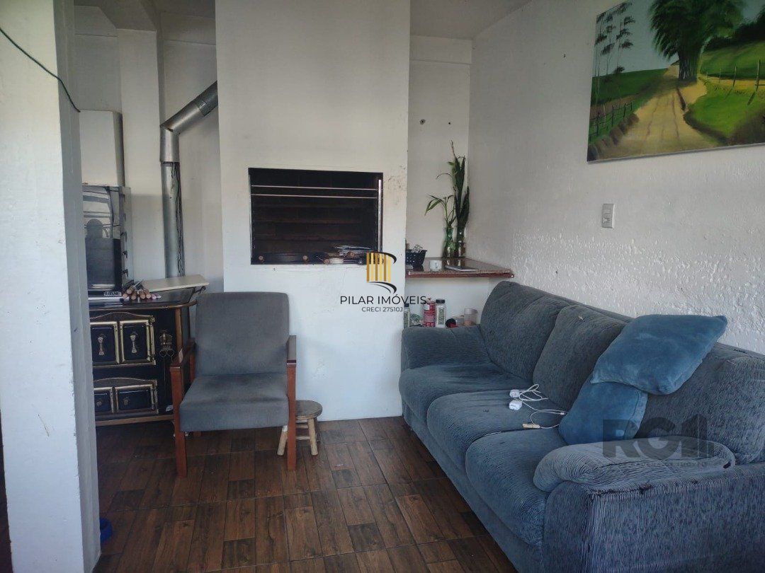 Casa com 250m²,  2 quartos, 1 suite, edícula, no bairro Nonoai