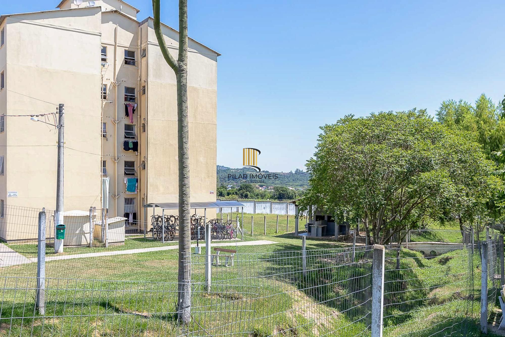 Apartamento de 2 dormitórios com vaga rotativa no bairro Vila Nova Porto Alegre