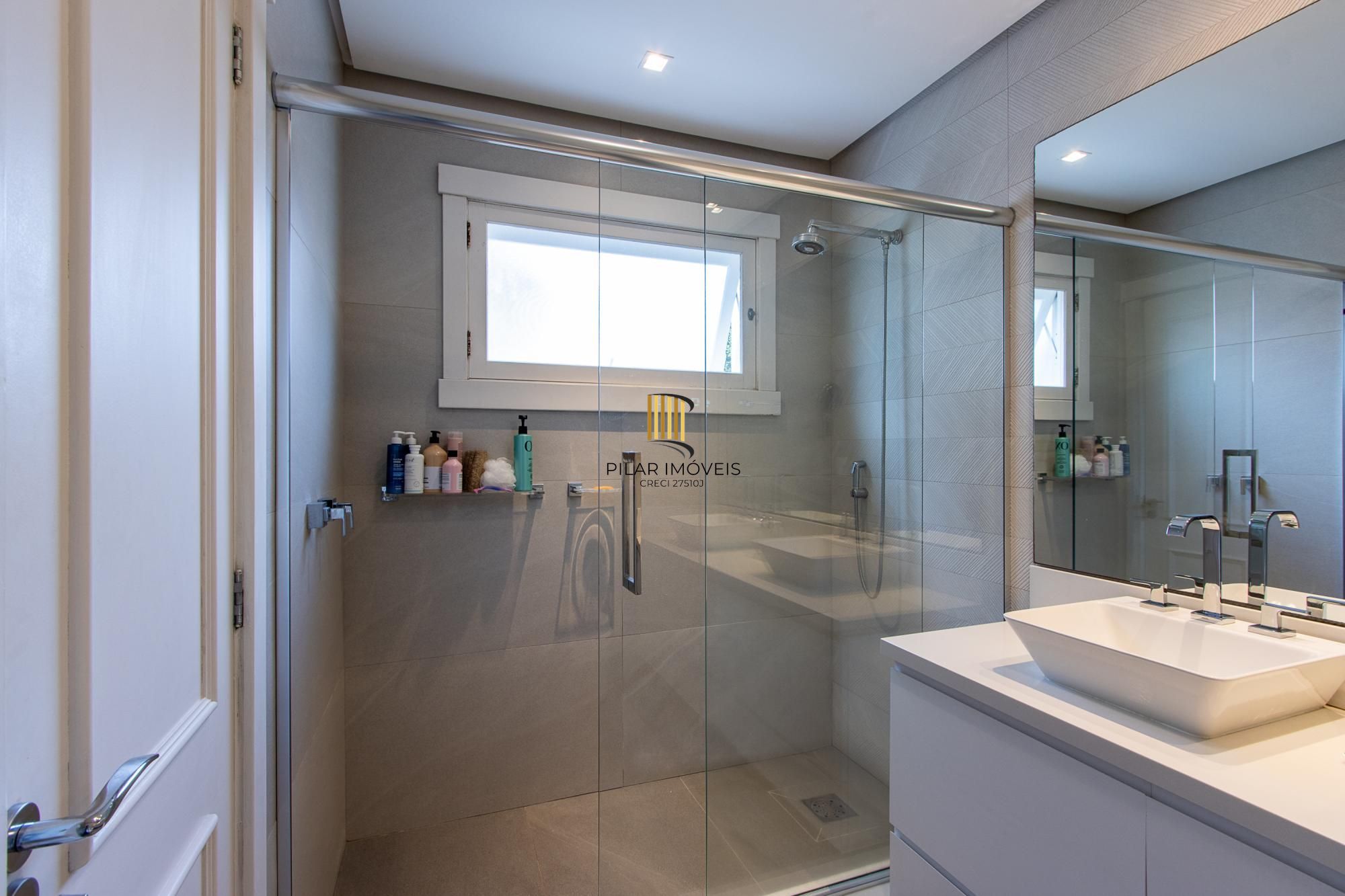 Casa no Condominio Terra Ville, com 3 quartos, piscina aquecida, espera elevador