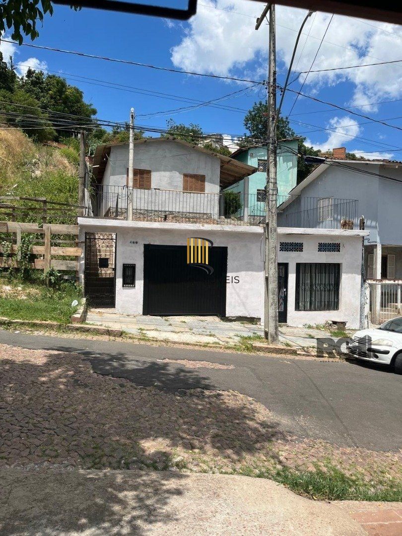Casa 2 dormitórios no bairro Cascata