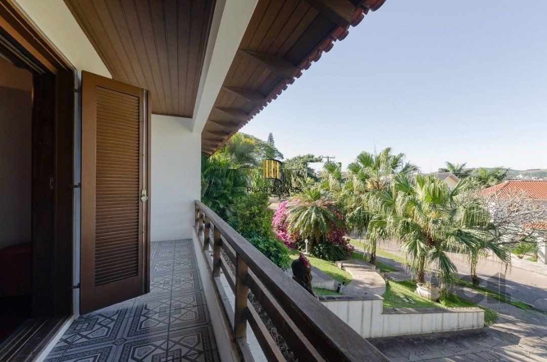 Casa de Condomínio 3 dormitórios no bairro Cavalhada