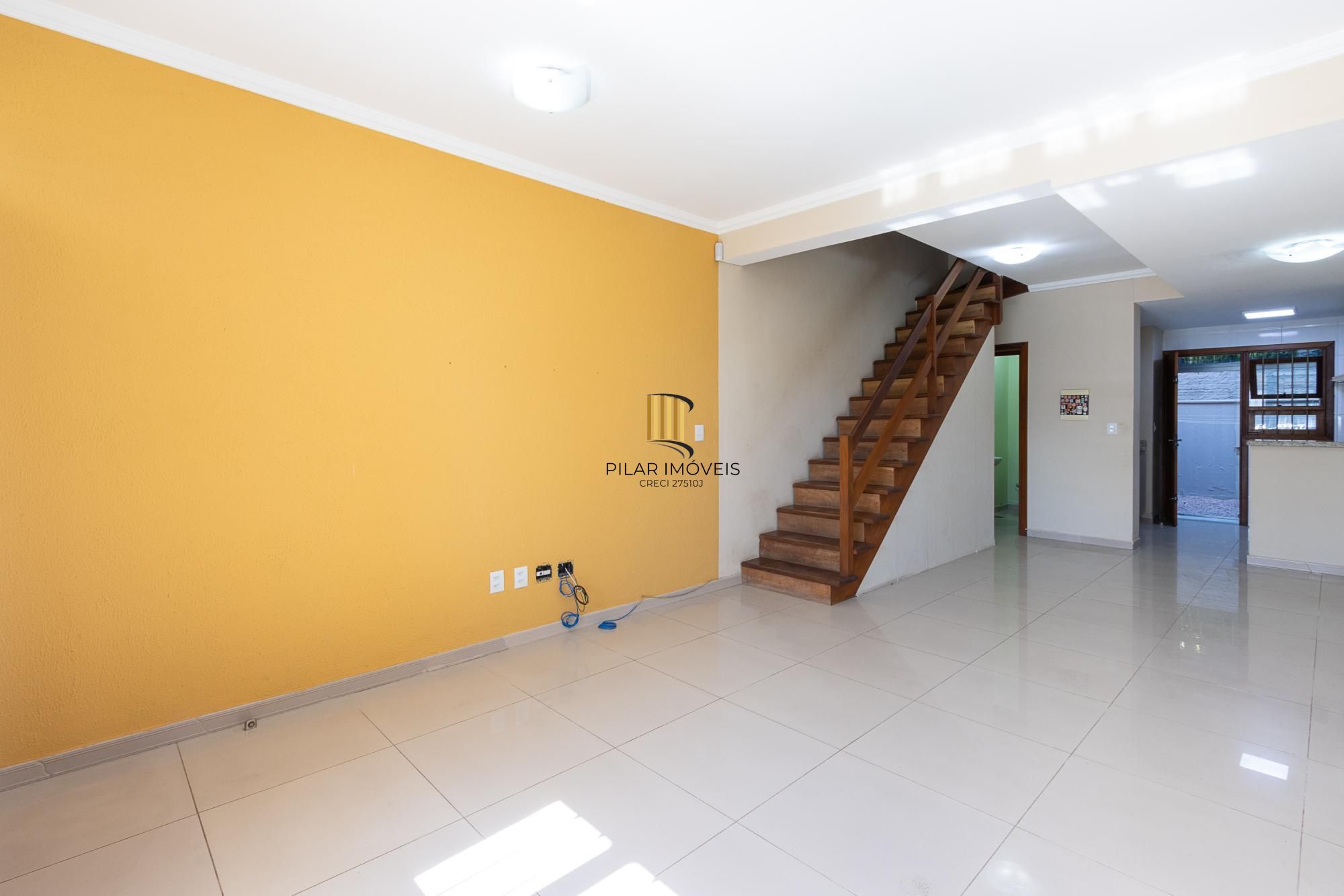 Casa para Venda - 135.78m², 3 dormitórios, sendo 3 suites, 1 vaga - Guarujá