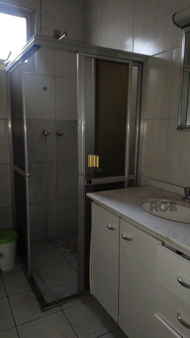 Casa 4 dormitórios no bairro Partenon